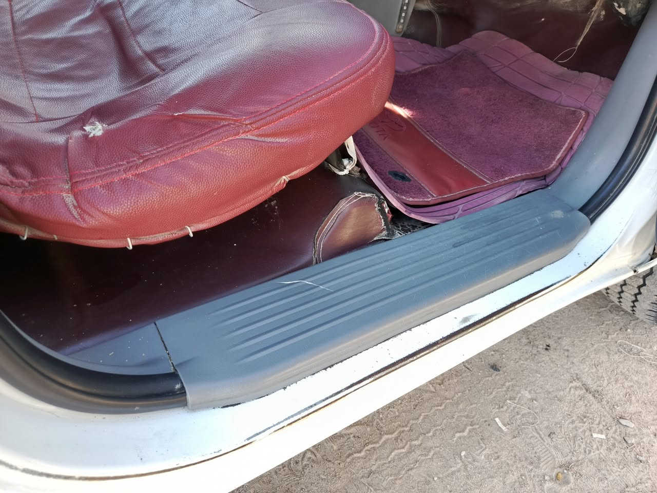 سلام عليكم البيع فلاونزه 2006 سياره مكفول مكينه كير شاصي  سياره جاهزه تخم تاير برجستون رقم بصره مكاني بصره زبير سعر 125 بيه مجال***********
