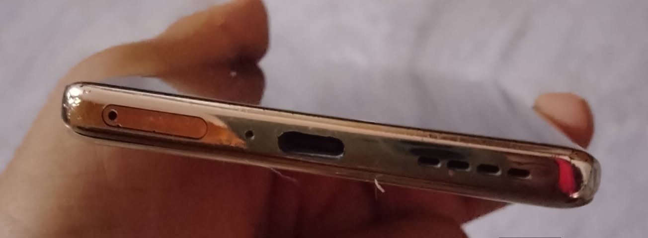 السلام عليكم للبيع  جهاز Infinix Zero 30 عاطل بي البورد استخدام ٥اشهر تكدر تاخذ منه قطع مثل شاشه مضلعه  اصليه مال شركه بطاريه و كامرات اصليه وباقي لقطع كلهن شغاله سعره 70وبي مجال عنواني الاسكندريه بدور ‏‪***********‬‏
