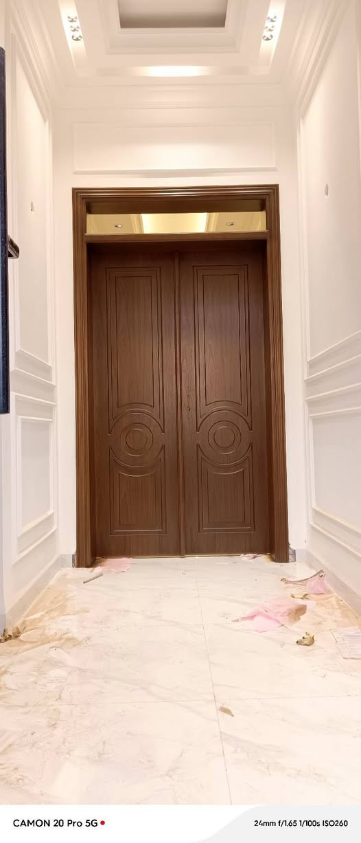 تم بحمد الله إنجاز صبغ أبواب خشبية داخلي/باحدث الألوان وبأعلى معايير الجودة واللمعان.
​🌟 معالجة كاملة + صبغ احترافي = عمر جديد للأبواب.
​📍 متواجدون لخدمتكم في الرمادي
الرقم:***********
