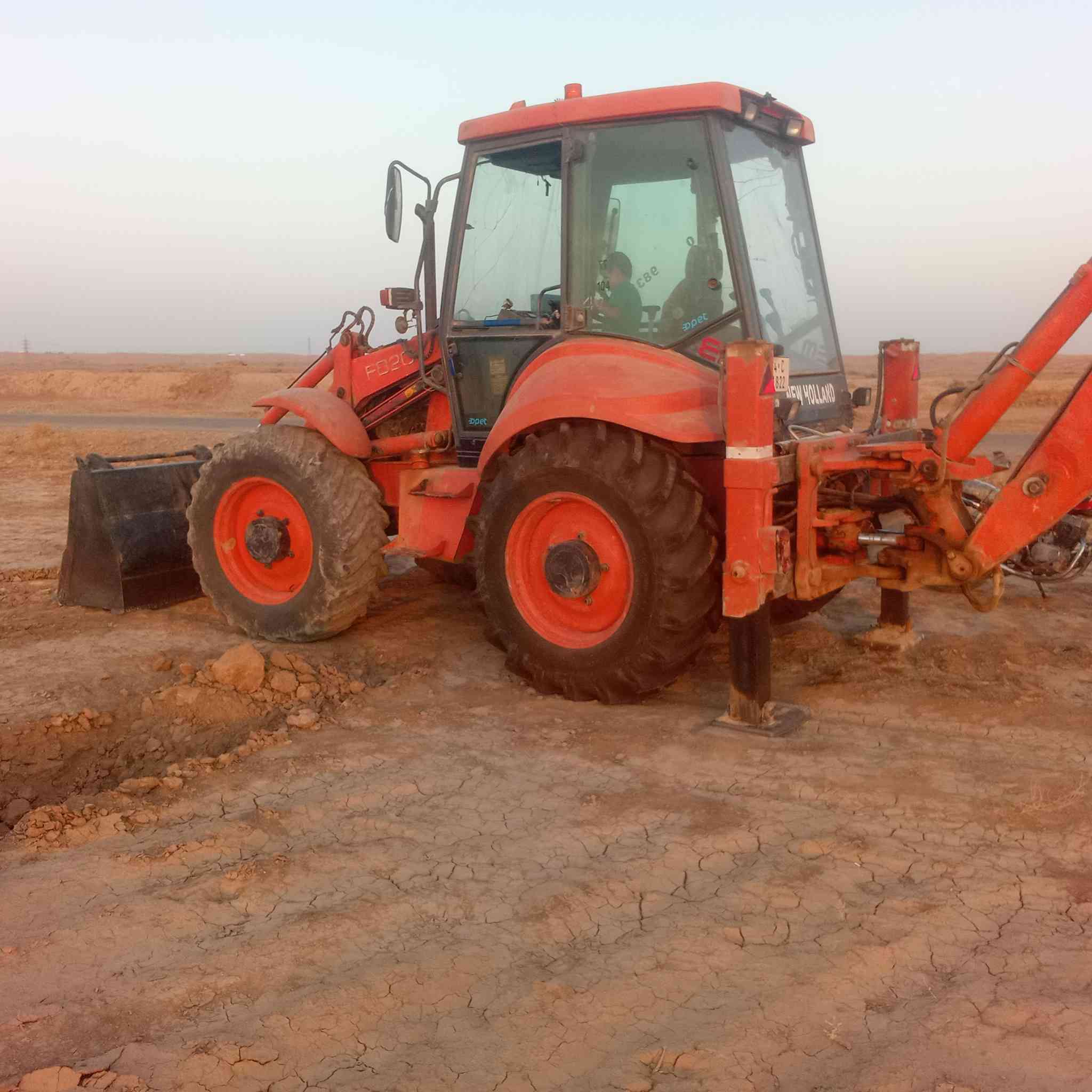 للبيع حفاره جي سي بي موديل 2003 رقم دهوك سويتها تنتهي 2030 مكان الحفاره ديالى منصورين الجبل تفاصيل اكثر اتصل..***********
