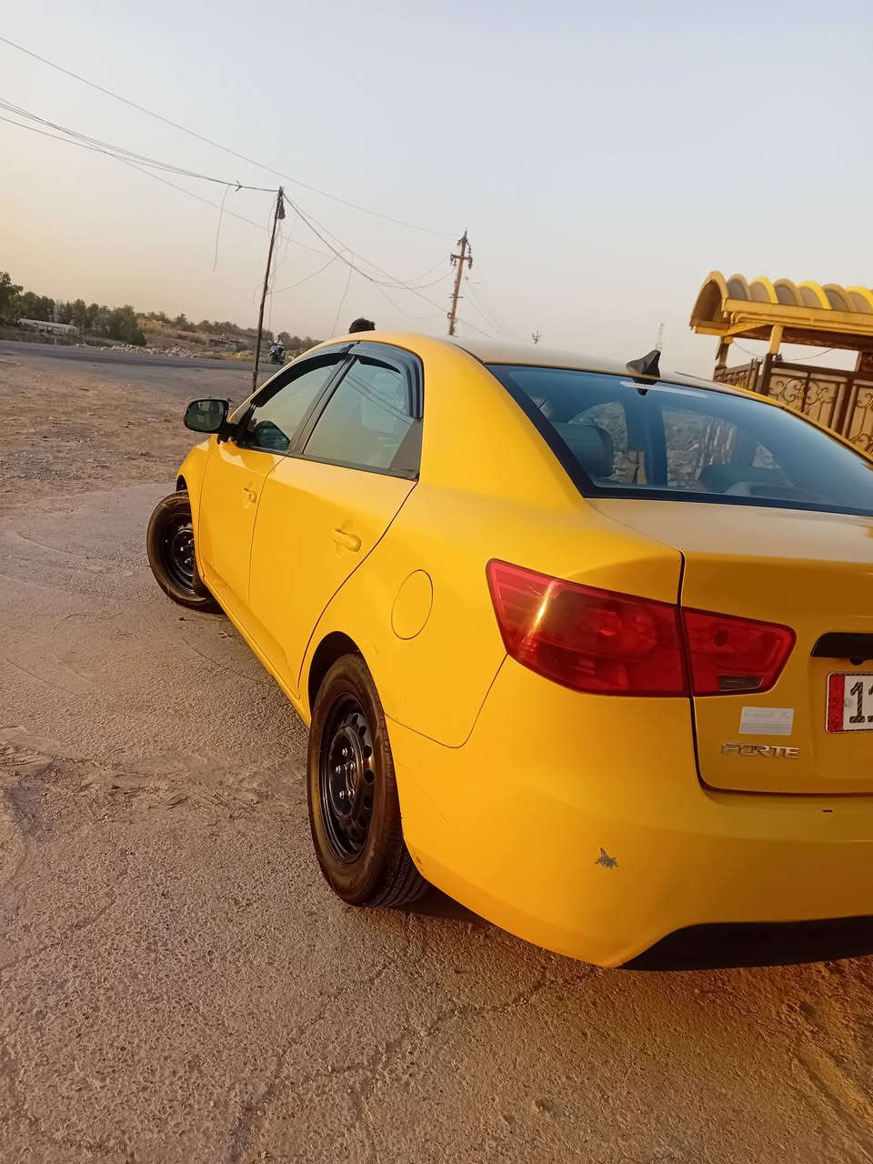 السلام عليكم كيا فورتي موديل ٢٠١٢ وارد أمريكي بيها جاملغ الأيسر فقط ورصعات محركها ٢٠٠٠ دوش المرغوب السيارة نقصها تبريد فقط فقط حدادية جديد كل شي كامل عارضها ب ٨٢ ورقة وبيها مجال حك الجيه وماقصر مكانها بغداد جسر ديالى القديم رقم الاتصال ***********
