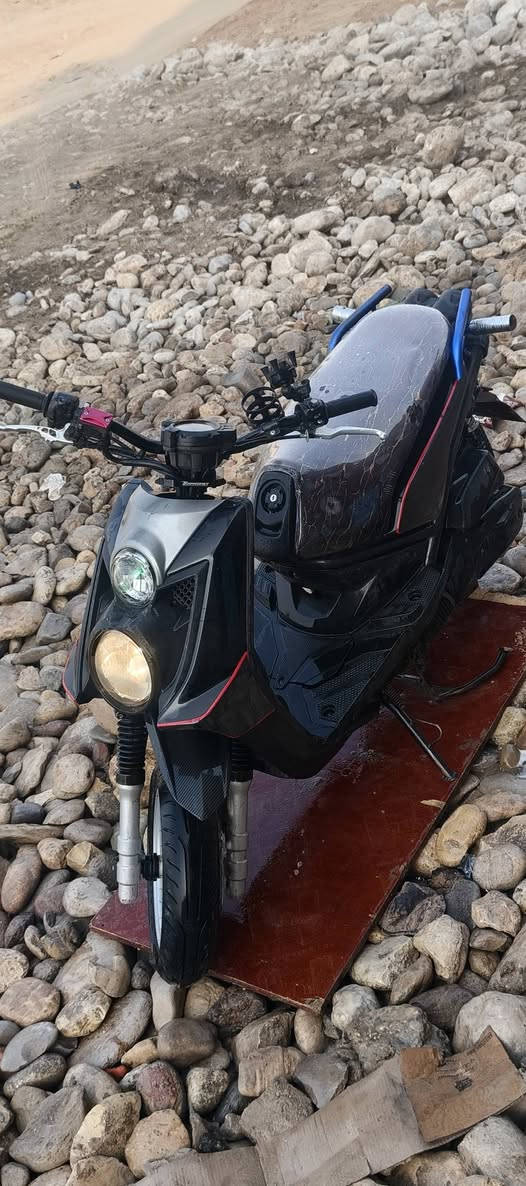 سلام عليكم
سكنس جبلي 

الدراجه بلاديه وبيه تزويد خارجي مو هوسه مرتبه

كلاجات رياضي بلادي 

الدراجه نكره بكل وقت بعد ميحتاج احجي اجيب وياك فيتر وتفحص

مكاني الناصريهه

 رقمي *********** 

السعر خاص
