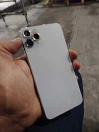 ايفون 11 برو ماكس نضيف جدا ذكره 256 بطاريه 97 بس مبدلهه جهاز مكفول من ...