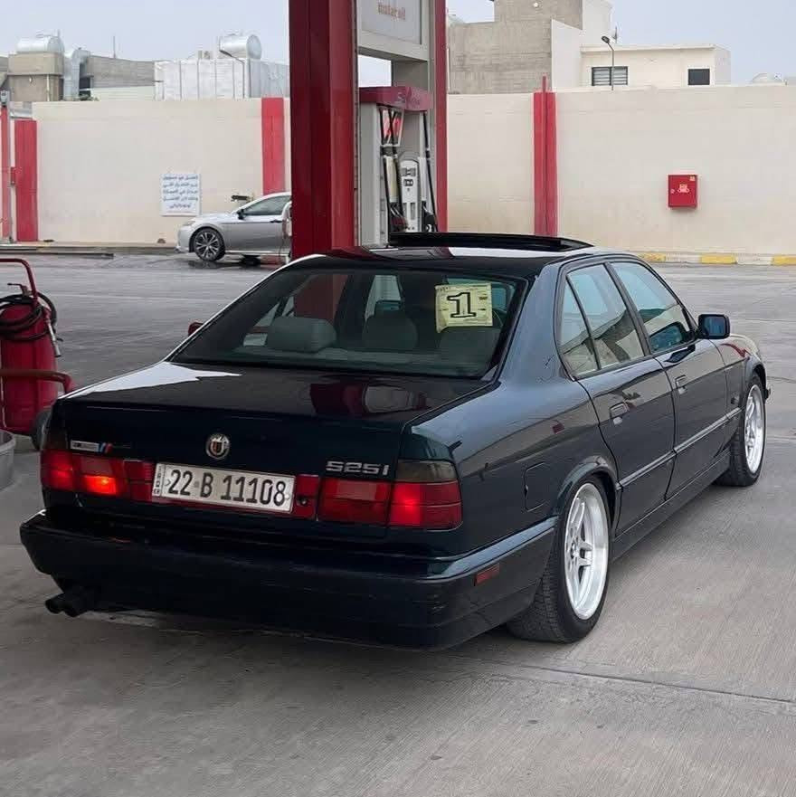 بي ام موديل 1994رقم اريبل دولي سنويه لحد 2031 هزه جديد براد جديد شرط التحويل والوكاله محرك كير بالشرط محرك 28بومه تك ديجتال داخله خير من الله قطره ضرر مابي كوبون بانزين مقدم بس باقي استلام بسمي السعر 78وبي مجال بسيط عنوان كركوك اسرى مفقودين 
شراي خابر ***********
