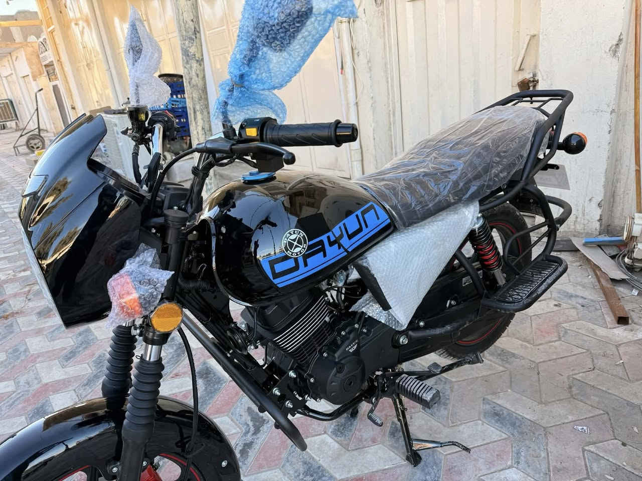 للبيع دايوان قبل 5 ايام طالع من المعرض بعده لوك 2025 السعر اتصل عل رقم ***********
