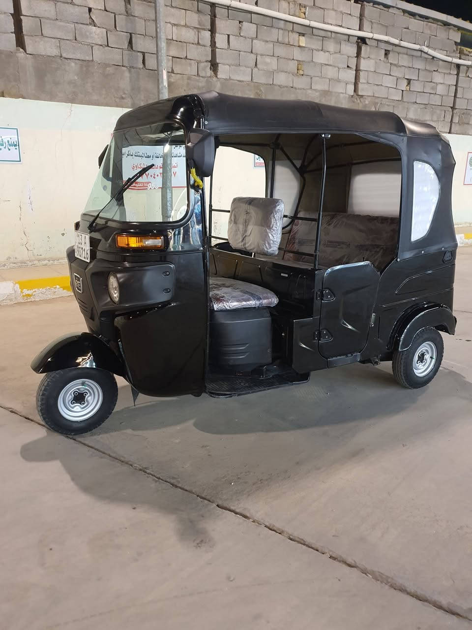 تكتك موديل 2022 كفاله عامه كشر ومكينه مرقم  جاهزه اتصال ***********
