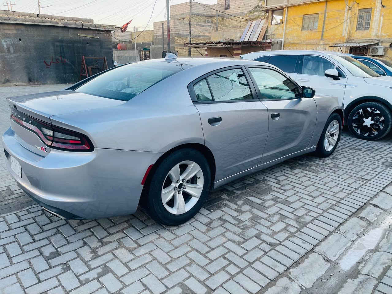 جارجر 18 اصل 16 
مواصفات معروفه Sxt
رقم بغداد وكاله
جاهزه من كل شي
مكينه وكير وحداده وتبريد وكهربائيات وتاير ويل 18 اصلي
بصره الاصمعي الجديد
*********** البصرة, العراق
