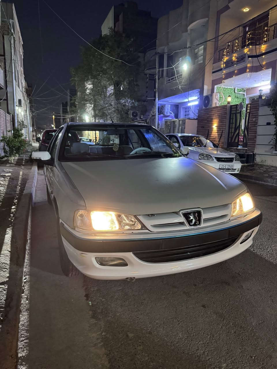 السلام عليكم
بيجو بارص للبيع موديل ٢٠١٢
السياره مكفوله كير ومكينه فرنسي وين متحب اطلع بيه
صار بيه حادث يچفيكم الشر بالجاملغ الخلفي ورجعته بارد
بالضربه متأذي الشاصي 
البنيد بدلته لان طار عليه 
صدر خلفي كامل كله جديد حته الجتوف
الصدر الامامي نقصه روس رواط والدرايم شفت الايمن
السياره يحتاجله بس صبغ 
السعر ٣٥ وعليه غرامات مليون ونص توكع من سعر السياره
اليحب يتصل على هذا الرقم :***********
