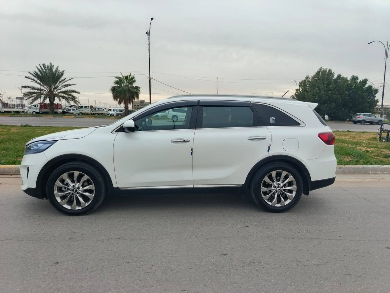 السلام عليكم سياره نوع سورنتو خليجي موديل2019 سياره كفاله عامه من ضربه وصبغ وتبديل السياره فول موصفات عده الفتحه سياره سته سلندر سبعه راكب 3قطع تبريد حساسات كامره دوره شاشه جبير خمس بصمات مري شفط باب ترحيب خمسه ويل كب كروم السياره شكل العشرين كفاله كيرمكينه حداديه تبريد العنوان كربلاء السعر246  رقم الهاتف ***********
