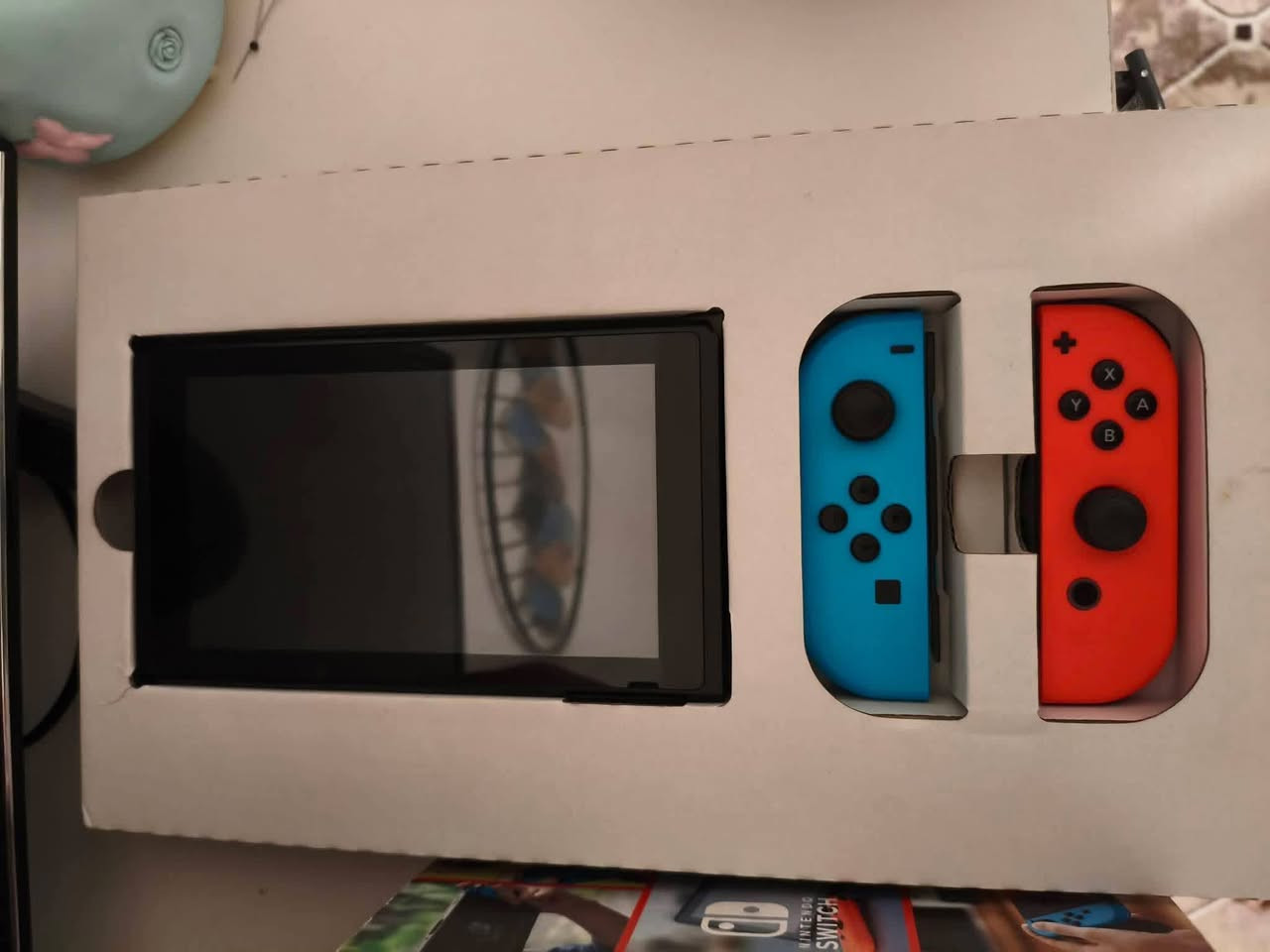 نتيندو سويج مهكر نضامين (اونلاين -اوفلاين)
ويا رام 128 مليان العاب 
نضافة الجهاز 95 % 
كارتون وكامل ملحقات ويا 
سعر 275 الف 
مكاني نجف توصيل موجود 
*********** واتساب فقط
