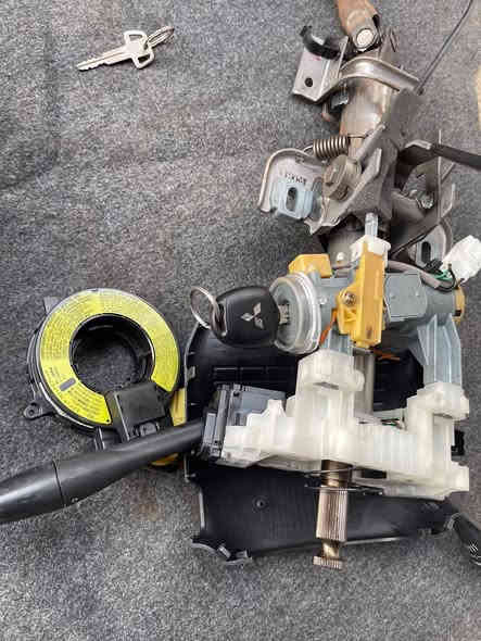 سلام عليكم حبايب***********
متوفر كافه قطع غيار لانسر بومه
تفصيخ+جديد  بك لايت / لايت امامي /كير /مكاين
بوب/ كونترول جام / نوزلات         #تحويره كير الى اوتو
العنوان بعقوبه حي معلمين
