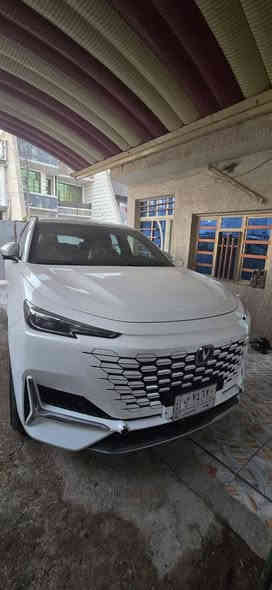 سلام علیکم شانجان UNI-k للبيع موديل 2022 ماشية 38 نظيفة السعر 32 مليون  بيهة مجال الرقم ***********
