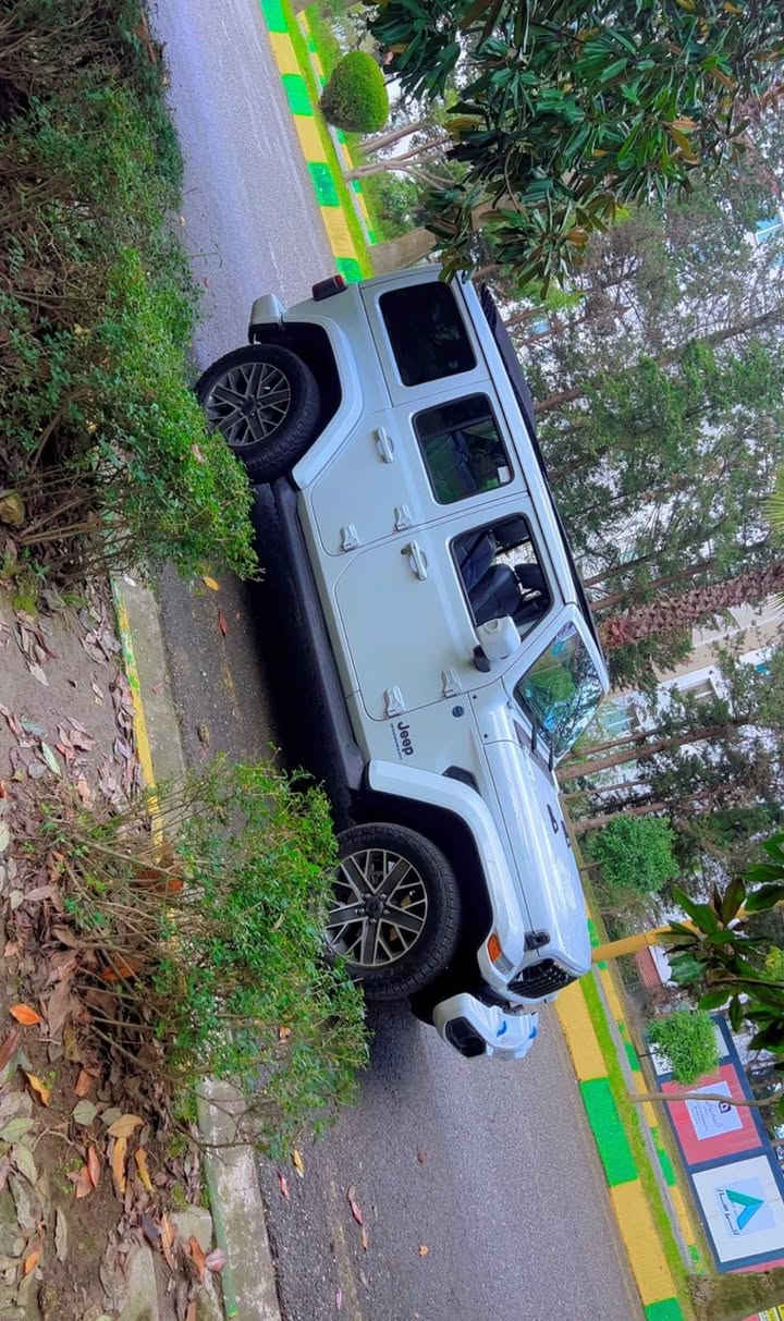 السلام وعليكم 
للبيع 
حيب رانكلر موديل ٢٠٢٤ 4xe
هايبردبانزين كهرباء

ماشيه 13الف مايل
السيارة بحالة الوكالة جديدة كلش 
فول الفول للأخير سوميت اعلى فئه 
كشنات جلد 
كشنات كهرباء 
كشنات تدفئه
سترين تدفئه
كاميرا اماميه
زراك كاميرا 
كاميرا خلفيه
مرايه وسطيه اوتودم 
رادار حانبي 
رادار خلفي 
رادار امامي
سياقة ذاتيه 
بريك طوارئ تلقائي
كشافات اماميه 
ليد كل الانارة اللي بالسيارة 

نظام صوت Alpine 
امبليفاير بالجنطة بيها صوت كلش قوي 
شاشة كبيرة بيها كل اعدادات السيارة 
بيها نظام Alexa 
السقف سلايد كهرباء 
السيارة فول للاخير وقليل تجي هيج مواصفات 
كلش جديده بعدها بحالة الوكالة حادثها كلش خفيف بدون  دواخل 

رقم بغداد بأسمي
***********
