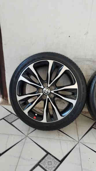 اسلام عليكم واصل وجب جديد طخم عدد 4 ويل تايرات كورلاSE موديل 2018حجم 17 شريكة أصلي كندي لا كسر لا عواج لا لحيم لا تصلح لا صباغ  شرط الفحص طخم طايرات اخو جديد قياس 215/45/17سعر 350 الف عنوان كركوك قادسي أو لا يم نادي سولاف *********** ***********
