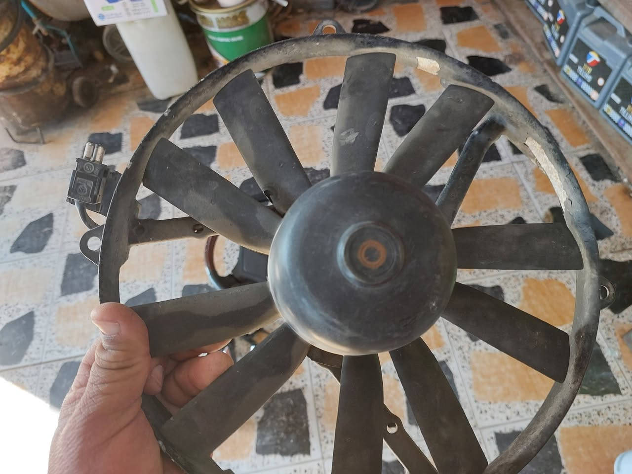 غراظ مارسدس دب مديل ٩١ ينباعن كلهن وياهن كلج مروحة صلي صيفي ماكان ميسان العمارة ابو رمانة شارع المركز رقم مبايلي *********** نا مو وكيل الله شاهد كلهن جديد سعر ٣٥٠ وبية مجال
