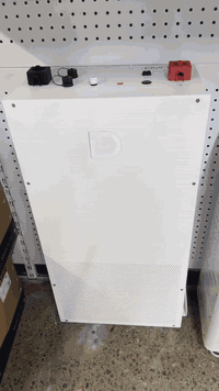 بشرى لجميع اصحاب الشركات و المكاتب والمنصبين البيع جملة ومفرد

🔋 بطارية LiFePO₄ من شركة #Dyness  – البطارية الاكثر شهرة في العالم

تباع في كل القارات ومطابقة لجميع المواصفات والمعايير العالمية المريكية والاوربية والاسيوية

الحجم المتوفر🔋
٥١.٢ فولت
١٤.٣٣ كيلو واط - ساعة
٢٨٠ امبير - ساعة
٩٥٪ نسبة تفريغ

المنتج ياتي كامل المواصفات مع كافة الإضافات يعني اعلى واغلى فئة

✅ أهم المميزات:
 • ⚡ دورات الشحن و التفريغ غير محدده – عمر افتراضي الاعلى عالميا .
 • ⚡ خلايا ليثيوم عالية الجودة – إنتاج 2025.
‏ • ⚡ BMS مع كارت موازن فعال Active Balancer – تحكم ذكي وأمان أعلى.
 • ⚡ انارة LED لعرض حالة البطارية ببساطة.
 • ⚡ نظام اطفاء حريق ذاتي من خلال كارت مدمج داخل البطارية.
 • ⚡ توافق تام مع جميع أنواع الإنفيرترات.
 • ⚡ مزودة بغطاء مغناطيسي لحماية وعزل الاقطاب .
 • ⚡ منتج مخصص للسوق العراقي ويمكنك التاكد من الرقم التعريفي .

ملاحظة مهمة : شركتنا تستورد رسميا من المصنع نفسة ولا يوجد وكيل او وسيط او سمسار بيننا كما ان شركتنا مسجلة رسميا في وزارة التجارة العراقية وخاضعة للتعليمات والقوانين العراقية .

بضاعتنا متورده اصوليا وخاضعة للكمارك والضرائب وفق التعليمات

يعني تاخذ سلعة اصلية ومكفولة ومضمونه مع ضمان حقيقي من شركة مسجلة

كما نتميز وننفرد بتوفر قطع الغيار كافة والصيانة الفورية بكادر الاعلى خبرة وعلمية ومدرب من الشركة الام ، يعني ماتنتضر للصيانة اي شي تحتاجة متوفر 

للاستفسار والطلب التواصل واتساب 

***********
***********

 #DynessBattery
