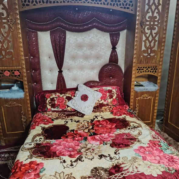 السلام عليكم غرفه نوم مستعمل شي قليل للبيع العنوان موصل حي العامل السعر ٩٠٠ وبيها مجال الاستفسار اتصل ***********
