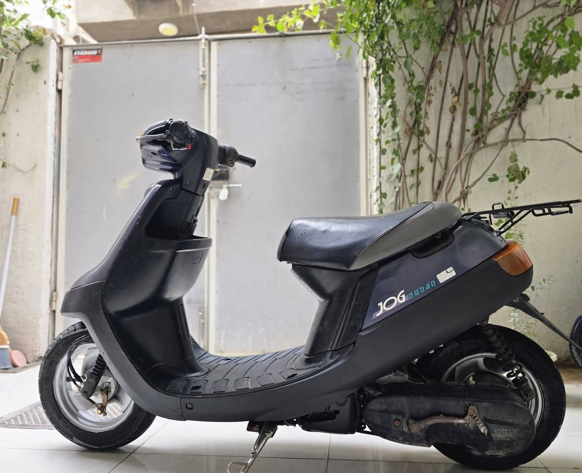 السلام عليكم دراجة بتره لون نيلي نضيفه وشغالة 
دراجة مفتوحة سعر ٣٠٠ مكان ناصريه مركز ***********
