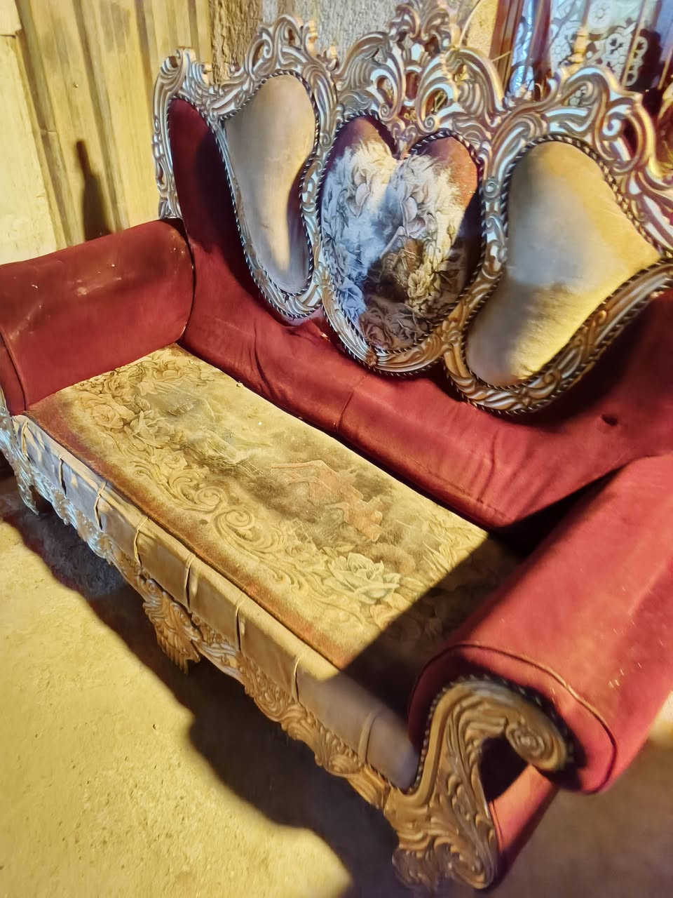 تخم ملكي للبيع يرادله اشويه تعديل العنوان بغداد الشعله السعر 100 
‏‪***********‬‏
