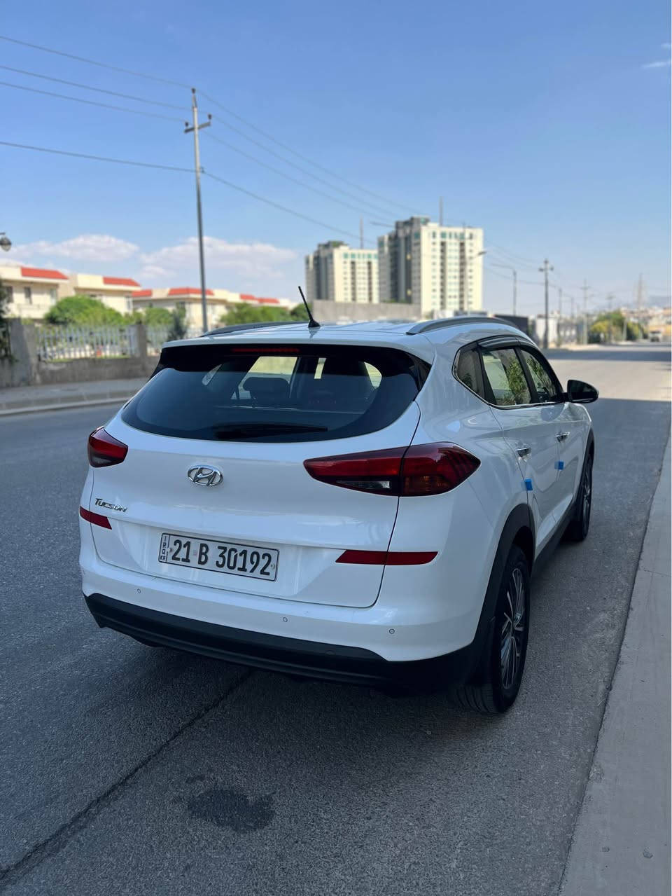 Hyundai Tucson 2020

 خليجى 
لە سفریەوە یەک دەستە
٥٧ هەزار کیلۆمەتری حەقیقی ڕۆشتوە
٢ پەڵە کارتی هەیە
گێڕ و مەکینەی نەکراوەتەوە بە شەرت
مواصفات کۆری دەرەجە یەک  (٢ بەصمە ، ٢ کوشن کارەبا ،وایەرلێس چارج، حاسەی پێش و دوا، ڤۆلیۆم سەر سوکان ، دەسک ستیل ، ئاوێنە ئیشارەت ، کامێرا)

نرخ: ٢٠٥ وەرەقە و مەجالی تێدایە

ژ.م:*********** السليمانية, العراق
