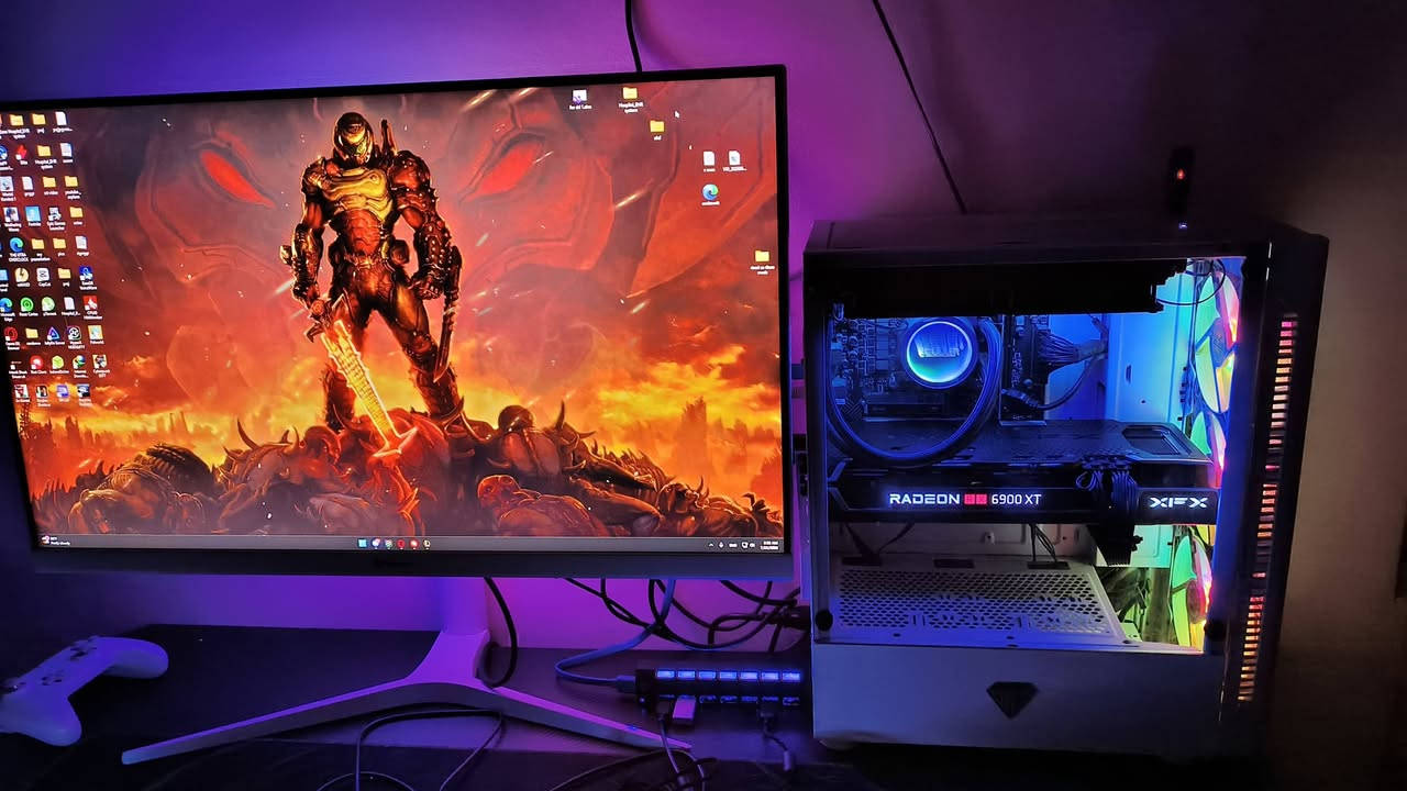 السلام عليكم،

للبيع Gaming PC بحالة ممتازة، الاستخدام نظيف وما يحتاج أي صرف.

المواصفات:

- Intel Core i5-12400F
- AMD Radeon RX 6900 XT 16GB
- RAM 32GB
- SSD NVMe Patriot 2TB
- SSD SATA 1TB
- Power Supply 750W 80+ Gold

💰 السعر:

- الكيسة فقط: 1,300,000 دينار
- مع شاشة 2K: 1,500,000 دينار

📍 الموقع: بغداد - دورة الأثوريين

📞 للتواصل: ***********
واتساب أو اتصال.
