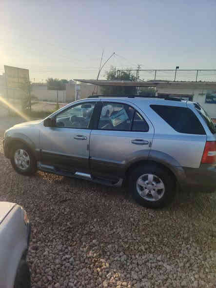 سلام عليكم  كيا سيرنتو للبيع 2008 وارد أمريكي ضررها جاملغ أيسر وبنيد بدون داخل يعني ضربة الخارج فقط. كير مكينه حداديه مكفولات تخم تاير جديد السعر 98ورقه وبيها مجال لشراي فقط المو شراي لا يتصل ولايعلق رجاءا تفاصيل أكثر انتصل علا رقم 
***********
