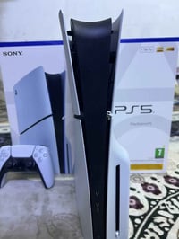 بلي 5 للبيع صالي اسبوعين من اخذته كامل ملحقات وياه يده اضافيه وياه اشت...