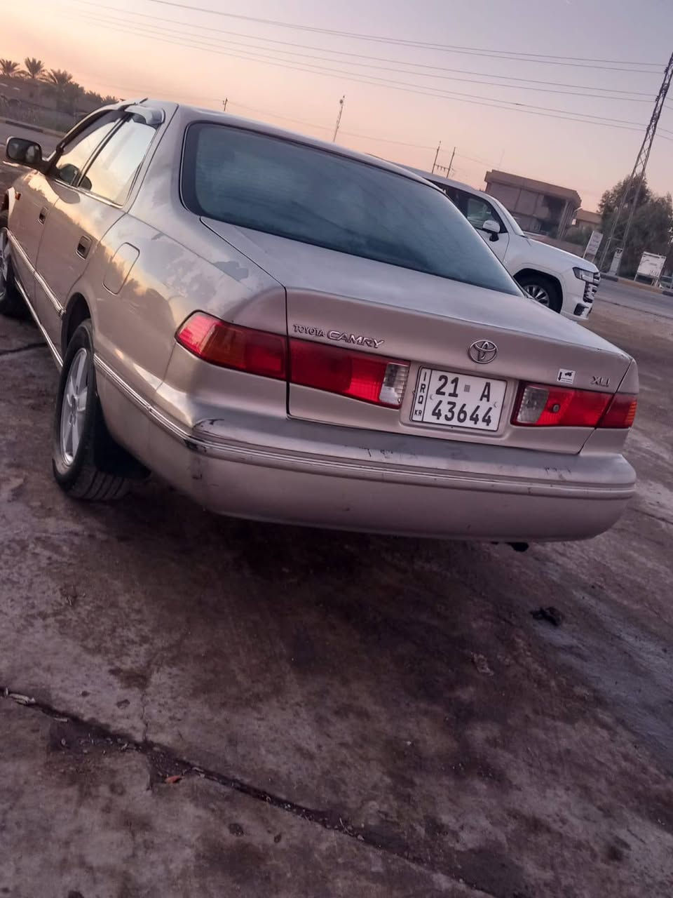 السلام عليكم كامري ٢٠٠١ صبغ حزام جماليه كير محرك خير من الله تبريد تدفئة شغاله سنويه جديده بسمي  تحويل او وكاله    السعر ٦٨ وبيها مجال قليل رقم الهاتف ***********
