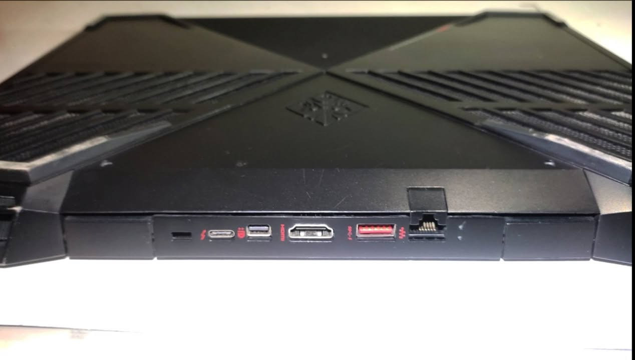 المعالج Intel Core i7-9750H@ 2.60GHz

الرام: 16GB

كرت الشاشة: NVIDIA GeForce RTX 2060

النظام: Windows 10 Home

الهاردات: SSD 256GB (درايف C) + HDD 1TB (درايف D)
SD Card: 59.4GB (درايف E)

ب650  الف


**إذا كنت صاحب هذا الإعلان وتريد حذفه لأي سبب، رجاءا أرسل رسالة إلى الدعم الفني**