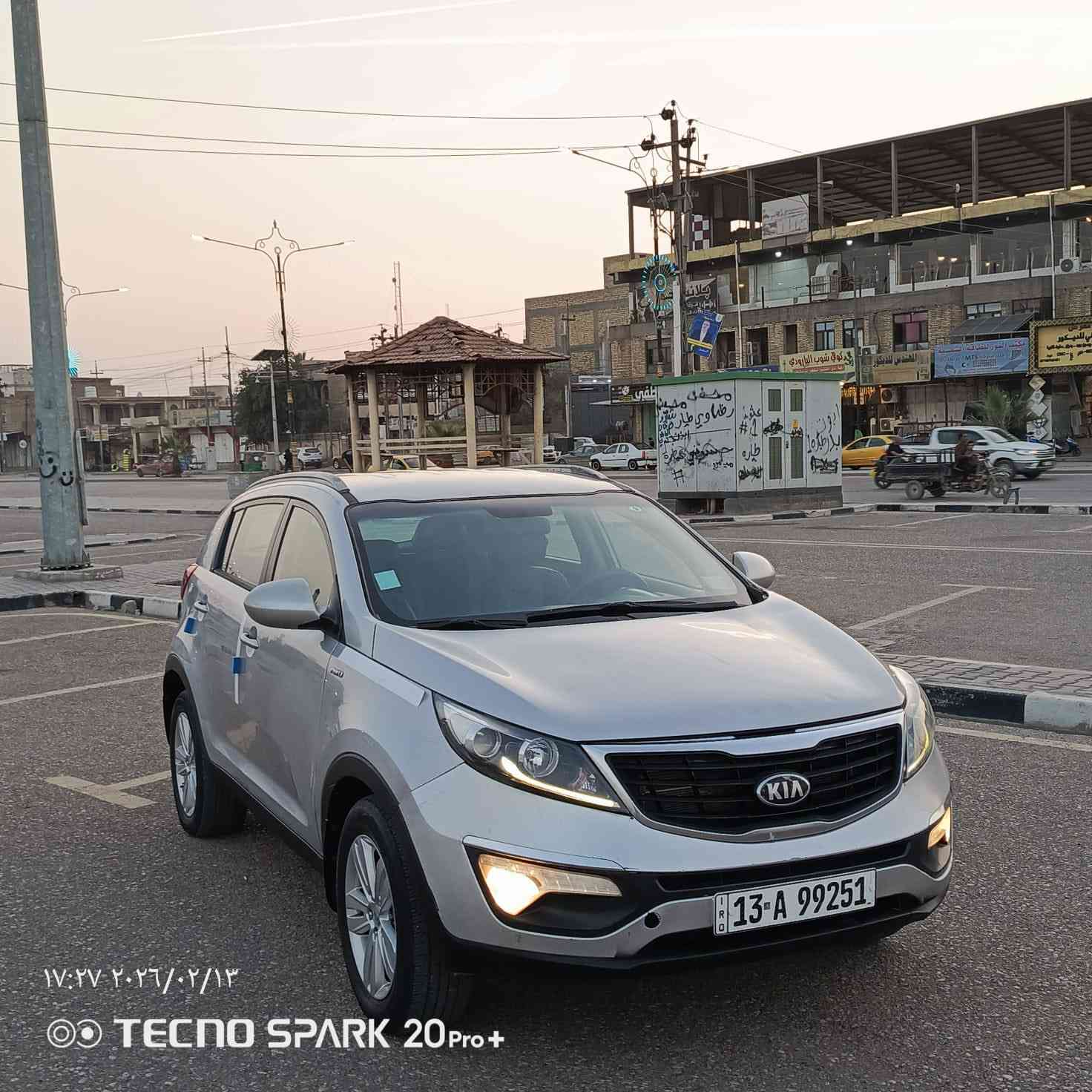 السلام عليكم
سياره كيه سبورتج للبيع وارد خليجي 
محرك 2000 كفاله عامه فقط قطعتين صبغ بدون دواخل تبريد امامي وخلفي تحكم ستيرن سياره رقم ميسان دولي السنويه لل 29 السعر 135 وبيها مجال موديل16   العنوان ميسان العماره الاستفسار ع الرقم ***********…***********
