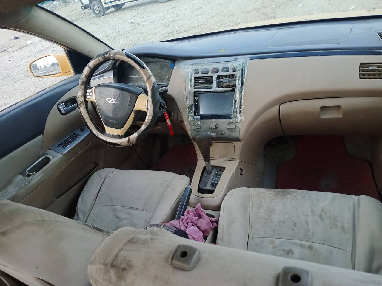 السلام عليكم للبيع شيري اي فايف موديل 11رقم بغداد الماني تحويل مباشر تريد وكاله بكيفك مكينه وكير كورله اوتوماتيك مكفولات تخم تاير جديد حداديه جديده كهربايات كله شغاله سياره جاهزه السعر 16وبيه مجال الشراي العنوان كربلاء الاتصال على الرقم الموجود ***********
