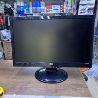 شاشة ١٨٫٥ • مدخل VGA • شغّالة ١٠٠٪