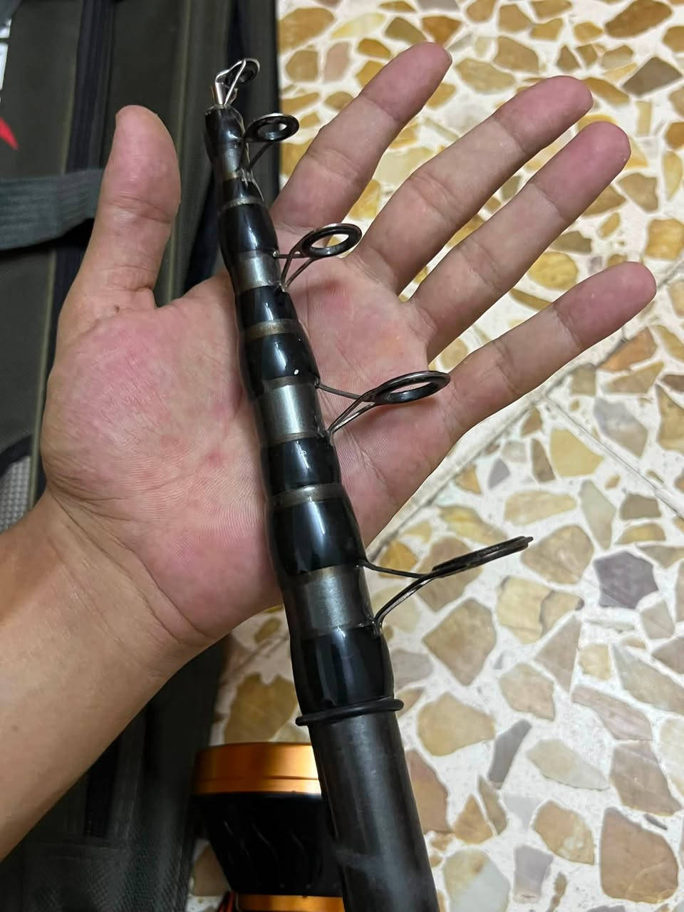 سلام عليكم موجود جنطه سحابين مع سحاب جانبي جديده غير مستخدمه ولايت جديد غير مستخدم مع عضه طوله 390 امبدل حساس بس مثل ماواضح بل صور سعر هذن 25 ألف فقط موجود توصيل لكل العراق


**إذا كنت صاحب هذا الإعلان وتريد حذفه لأي سبب، رجاءا أرسل رسالة إلى الدعم الفني**