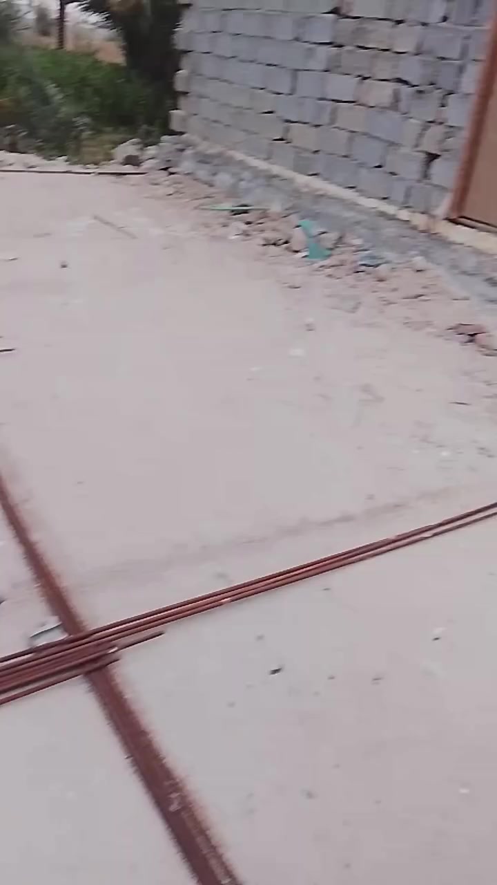 السلام عليكم قطعه للبيع التفاصيل داخل الفديو
سند 25  مكاتبه  او اقرار محكمه 
وجه القطعه 8. متر نزال 12.5
اي استفسار اتصل ***********
الرجيبه مقابل المحكمه خلف القطع الطابو 
سعر 25.  
كامل مواد بناء وياها 
بلوك اسمنت حصو رمل
