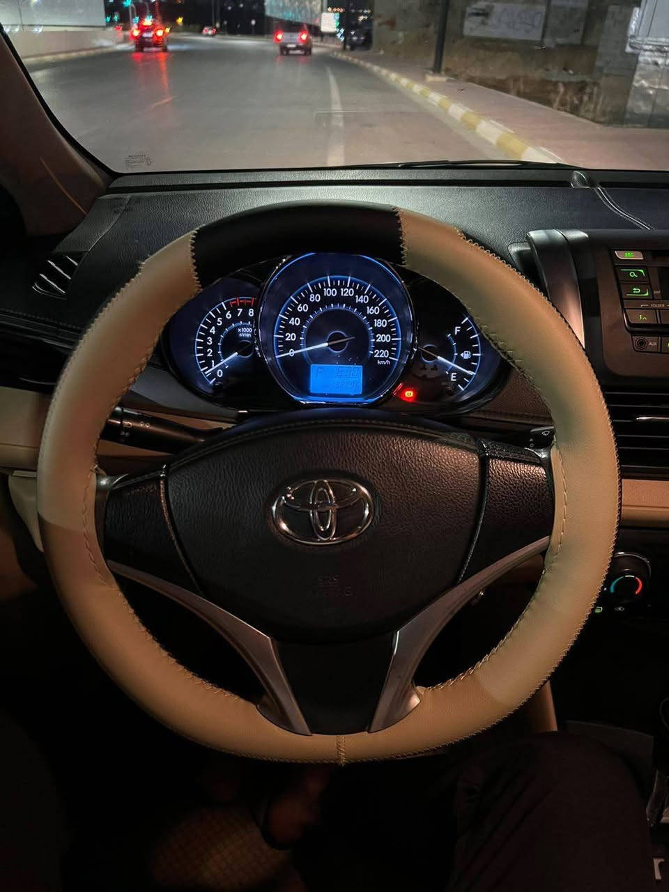 توێتا یارس 2016 خلیجی گێر ئۆتۆماتیک 
ناو زەردە
سپی سەدەف
١٣٤ هەزار کم ڕۆشتوە
سەیارەکە بێ بۆیاخە
ویل کەپە و چوار تایەی لۆکی لە ژێرایە
سەیارەکە بێ نوقسانی و بێ مەسرەفە
ڕەقەم و سەنەوی  تازەیە 
 سەیارەکە بە شەرتی تەحویل و  غرامە 

سـعـر : لە کۆمێنت داوابکە ڕاستەوخۆ بۆت دێت 📥 

گێر و مەکیەنەی بەشەرت 
هیچ کێشەیەکی تێدا نییە 

ژمارەی خاوەنەکەی 
***********
