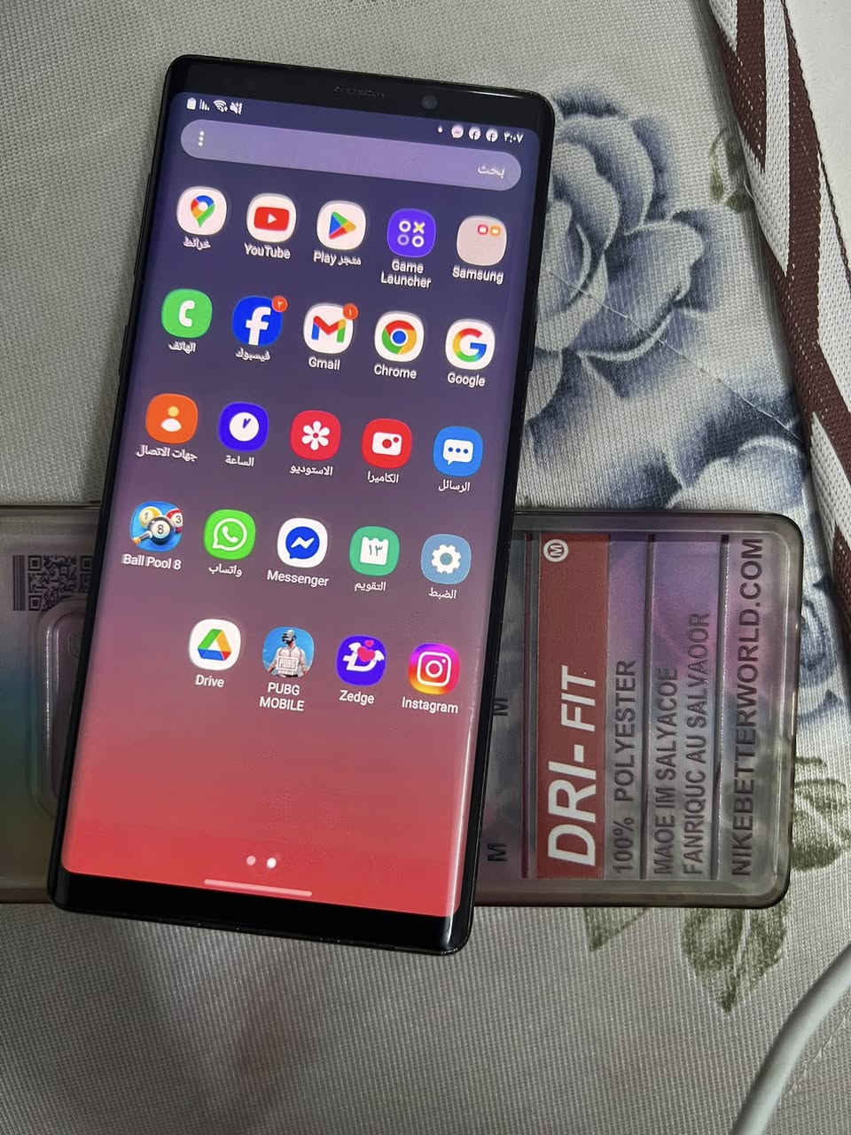 كلكسي نوت ٩ شرق اوسط دبل خط
ذاكرته ١٢٨ نظيف 

بطاريه ٥٠٠٠ 

الجهاز دبل خط شرق اوسط 

مكاني بغداد / البياع 

سعره ٢٠٠ وبي مجال للشراي 

للاستفسار اتصل ***********
