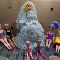 عروسة • خواتها • مزاد