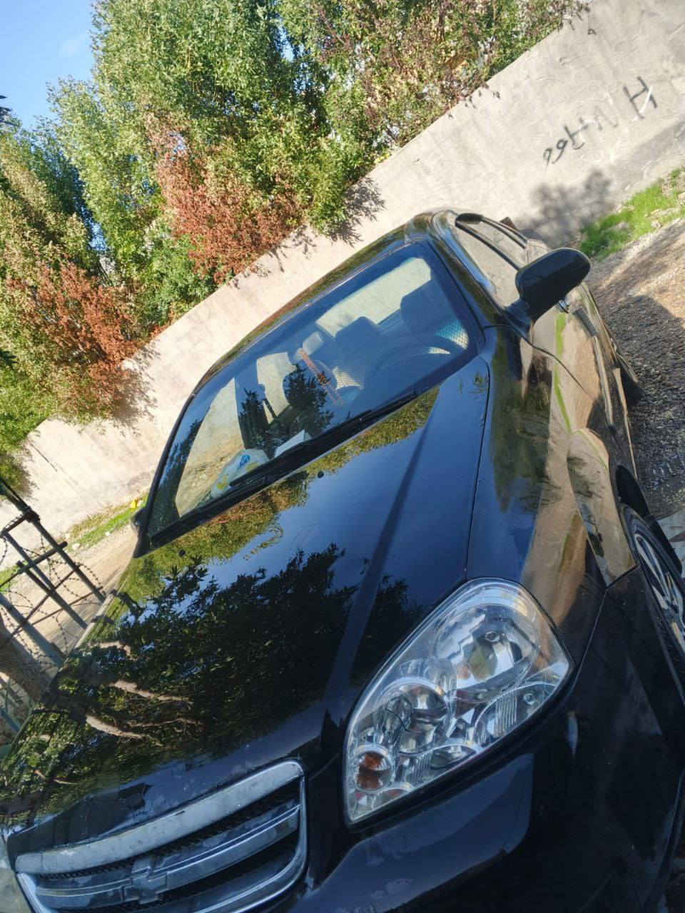 التفاصيل
بلد المنشأ
كوري (تصنيع دايو سابقاً)
نوع المحرك
4 سلندر
سعة المحرك
1.6 لتر (الأكثر انتشاراً)
القوة الحصانية
حوالي 105 حصان
ناقل الحركة
عادي 5 سرعات أو أوتوماتيك 4 سرعات
نظام الدفع
أمامي (FWD)
استهلاك الوقود
اقتصادي تقريباً 13–15 كم/لتر
سعة الخزان
تقريباً 60 لتر.                   الرقم ‏‪0783 186 9658‬‏
عدد الركاب.           للستفسار اكثر الاتصال على الرقم👆
5 ركاب                السعر 30ورقه
