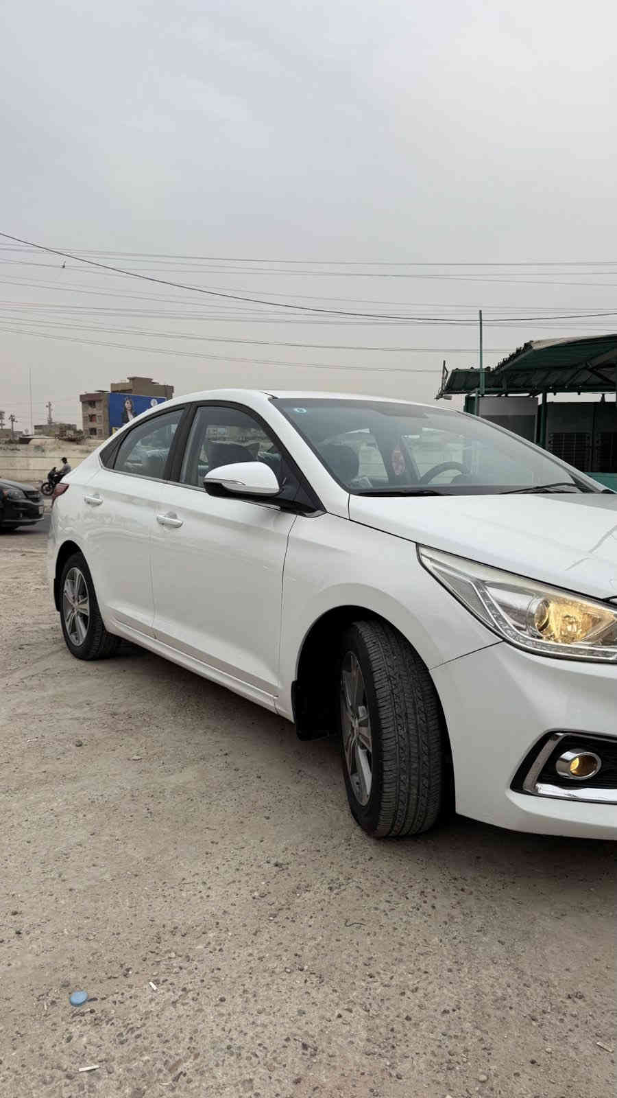 اكسنت موديل 2019 خليجي 
محرك 1.6 
المسافه المقطوعه 140 km
ويل كب 16
مري شفط 
اشاير مري
فتحه سقف
كشافات جانبيه 
لد نهاري 
تدفئه تبريد 
شاشه 
تحكم ستيرن 
من اخذتها بيها بابين الخلفيات بارد 
والبنيد مبدل بلادي  

السعر 128
وبيها مجال 
 للاستفسار اكثر على الرقم 
*********** 
غير متواجد على الفيس
