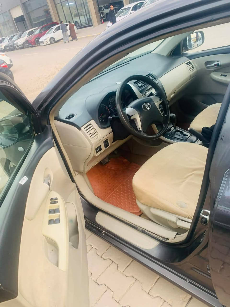 السلام عليكم كورله مديل 2013 مصبوقه عام بدون دواخل السياره خليجي كير محرك تبريد السياره حلوه المكان صلاح دين تكريت الستفسار
***********
