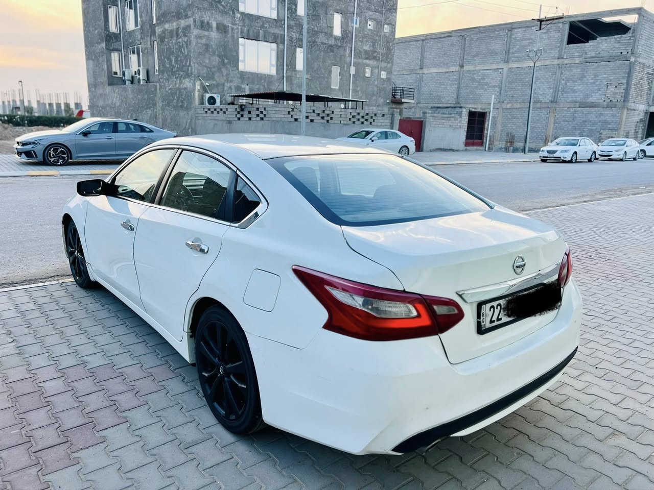 السلام عليكم...اعتذر عن الاقساط والوعدة…للبيع بسعر مناسب جداً 113…نيسان التيما 2017 وارد أمريكي 
لون ابيضّ رقم أربيل دولي شرط التحويل والغرامات…سيارة خير من الله حيل حلوة وأحلى من الصور جاهزة مجهزة بدون كل نقص…
فول مواصفات عدى السلايت بصمة تشغيل 5بصمات تشغيل عن بعد ويل كب كروم تحكم ستيرن جهتين مثبت سرعة شاشة بلادية
كامرة خلفية كشن جك وباقي المواصفات معروفة مايحتاج اذكرها…
سيارة بيها قطعتين صبغ وشوية بالجاملغ بدون قطرة داخل شرط الفحص والباقي كفالة بجم كبس…
السيارة ماشية 90 حقيقي شرط…
محرك2500مامفتوح بدون عيب…
كير مامفتوح بدون كل عيب شرط…
صدر بالباكيت طخم تاير جديد تبريد ثلج سيارة جاهزة مجهزة بدون كل نقص…
مكاني صلاح الدين تكريت 
للاستفسار ***********
***********
