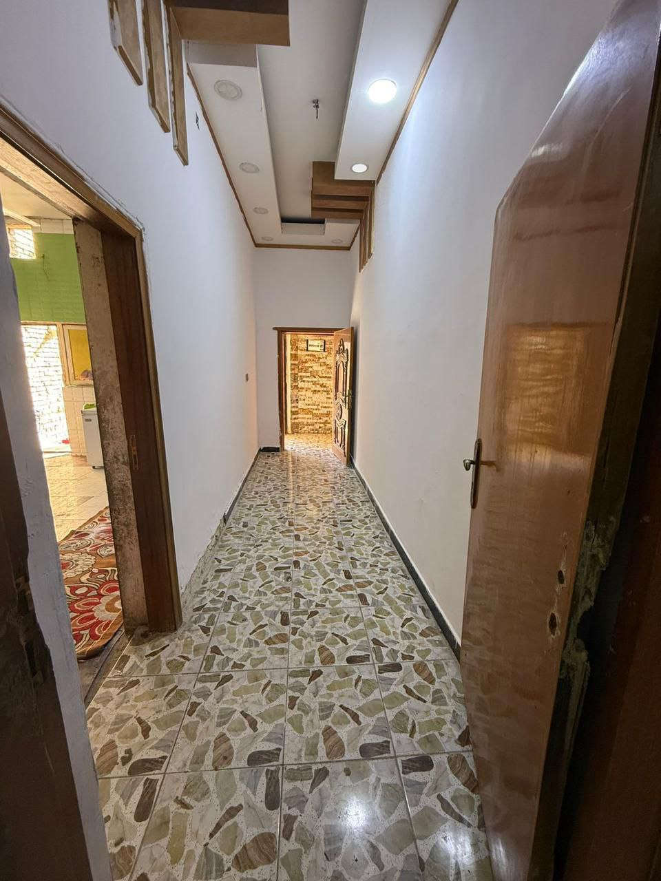 🏠بيت للبيع

•المساحة -200متر 
•📍الموقع -حي المعليمن قرب مدرسه خوله
•التفاصيل /طابقين مسلح حديث
ط1\2غرفه+صاله+استقبال+مطبخ+صحيات
ط2\4غرفه+صاله+صحيات 
$السعر\365
☎️للأستفسار/***********
فراس***********
واتسhttps://wa.me/9647872000799
للمزيد من العروض يمكنكم متابعتنا علئ فيس بوكhttps://www.facebook.com/share/19oiawJsJt/
الناصرية/فرع1 #الموحية
فرع2 #طريق #الحولي
