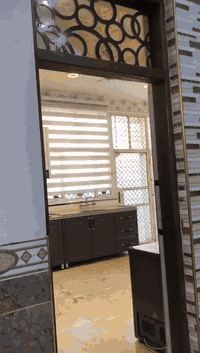 للبيع بيت بناء حديث مساحه 300 واجهة 15 ونزال 20 البناء 200 متر وحديقة بصف البيت واجهتها 5 ونزال 20 طابوق جمهوري مفول كامل مكمل ماناقصه كلشي
تفاصيل البيت غرفتين واستقبال ومطبخ وحولي حجم كبير وصحيات خارجية وداخليه
العنوان بغداد ابوغريب النصر والسلام (الحصوه)
مربع الـ5000 كلشي موضح بالصور والفيديوهات
رقم العقار 5643
السعر 135 مليون  سعر مناسب بالنسبة للبناء والمساحه
*********** اتصال و واتساب
*********** اتصال
