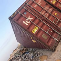 حاويات • ١٢ متر • نظيفة
