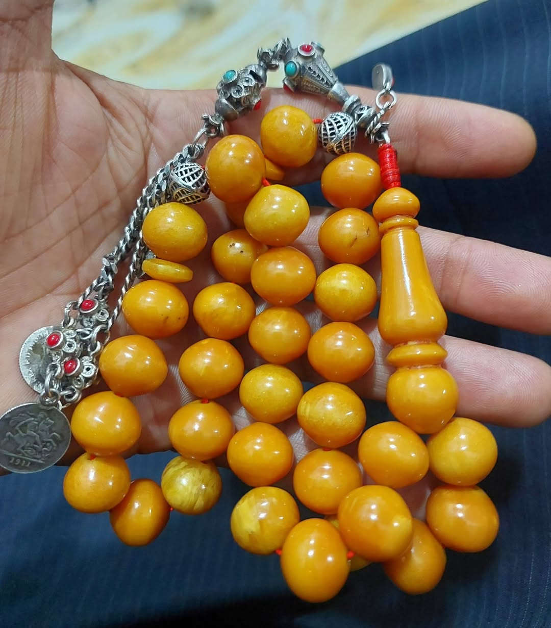 السلام عليكم
مسكي الماني قديم انتيك منجم ومحزم وزن 90غرام صافي كركوشة وفواصل فضة نظافة تامة ولا غلطة للمهتمين عالخاص وبالخدمة


**إذا كنت صاحب هذا الإعلان وتريد حذفه لأي سبب، رجاءا أرسل رسالة إلى الدعم الفني**