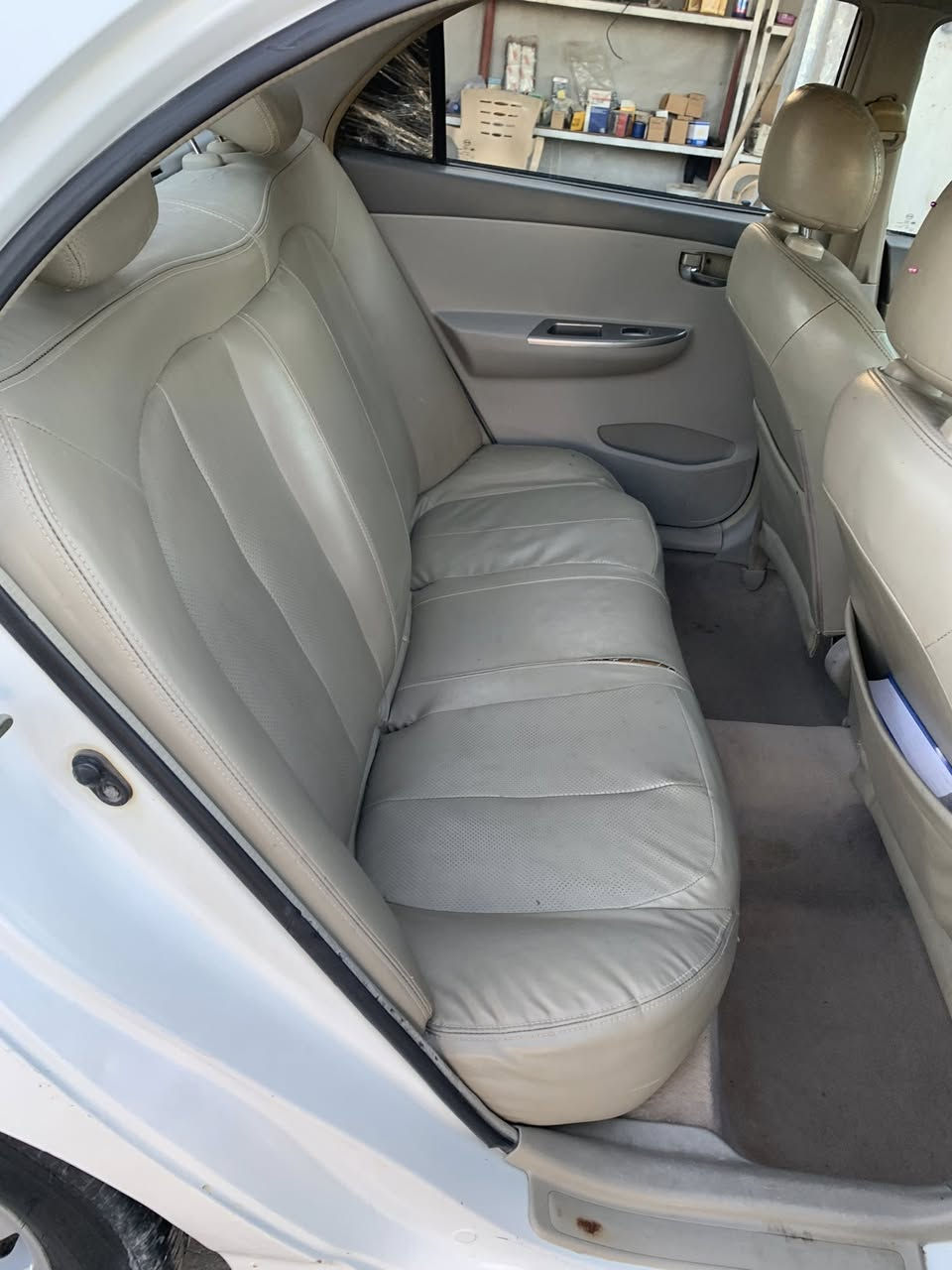 السلام عليكم للبيع بي واي دي٢٠١٣ رقم كربلاء انكليزي الجديد سياره جاهزه مابيه اي نقص كير مكينه صدر أمامي خلفي تخم تاير تبريد ثلج تدفئه كشنات جلد بلاد كير اوتو مكينه ١٨٠٠ داخل نظيف جدا سياره كلش نظيفه فتحه كهرباء شاشه وكامره اشاير بلمري 
مكان بابل 
السعر :  58 وبيه مجال
رقم الهاتف :  ***********
