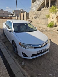 للبيع كامري 2013 ابيض فئة Le بدون حادث  تعديل بارد فقط تخم تاير جديد ط...