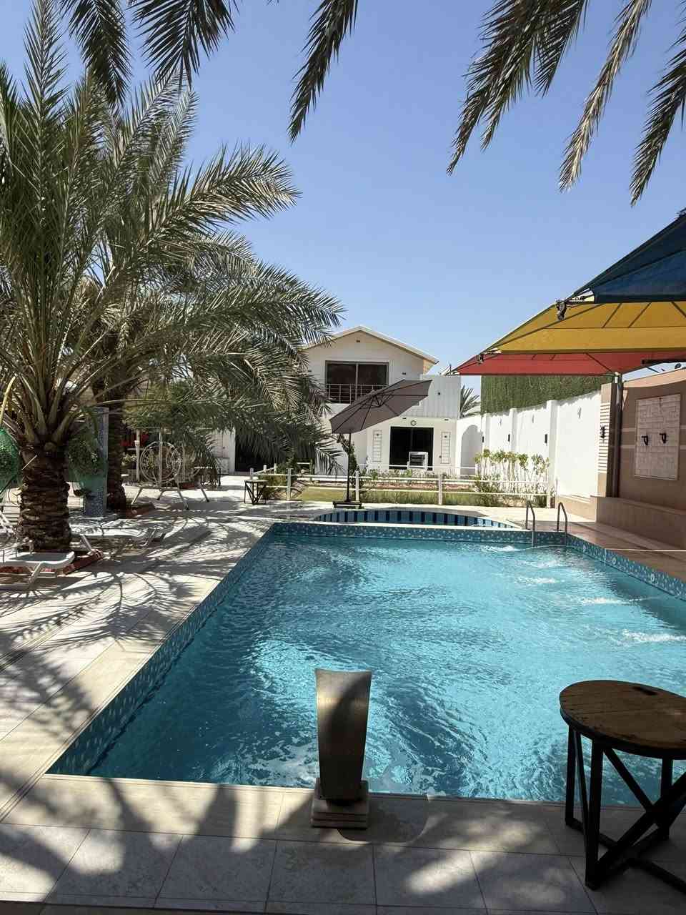 السلام عليكم 📍 موقع بلد
خلال شهر رمضان المبارك، نوفر لكم حجز مزارع VIP مثالية لإفطار أو تجمعات رمضانية طيلة أيام الأسبوع بأسعار مناسبة للجميع 🌴🌳
علماً أن المزارع موثقة عبر تطبيق أجرلي
⭕️ لدينا نظام شفتات واليوم كامل .
 • الشفت النهاري من الساعة 10 صباحاً إلى 6 مساءً
 • الشفت المسائي من الساعة 8 مساءً إلى 8 صباحاً
استمتعوا بتجربة فريدة ومريحة، للحجز والاستفسار يرجى الاتصال على الرقم التالي: ***********📞
📞***********
