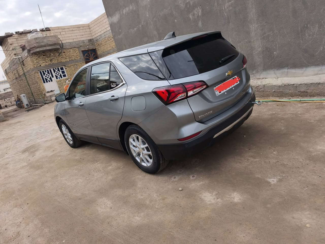 السلام عليكم 
شيفروليه اكوينوكس 23 LT 
مكفوله من الصبغ والتبديل
 بارد فقط وصار بيها بارد بطرف الجنه شبر تقريبا هنا بالعراق
صور الحادث مرفقة بالمنشور
المواصفات
حساسات اصطفاف امامية وخلفية
كاميرا دوارة
رادار امامي
اوتو ستوب 
تحديد مسار
تدفئة كشنات وتبريد كشنات
تشغيل عن بعد
شاشة 
بصمة تشغيل وابواب
محرك 1500 تيربو السياره ماشية 27 ميل
السياره رقمها بصرة بأسمي
مكان السيارة بصرة
السعر 185
للاستفسار ***********
