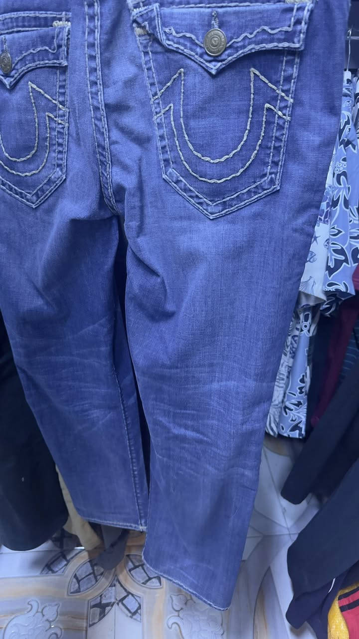 ترو قياس ٤٠ نظافة ١٠/١٠ السعر خاص


**إذا كنت صاحب هذا الإعلان وتريد حذفه لأي سبب، رجاءا أرسل رسالة إلى الدعم الفني**